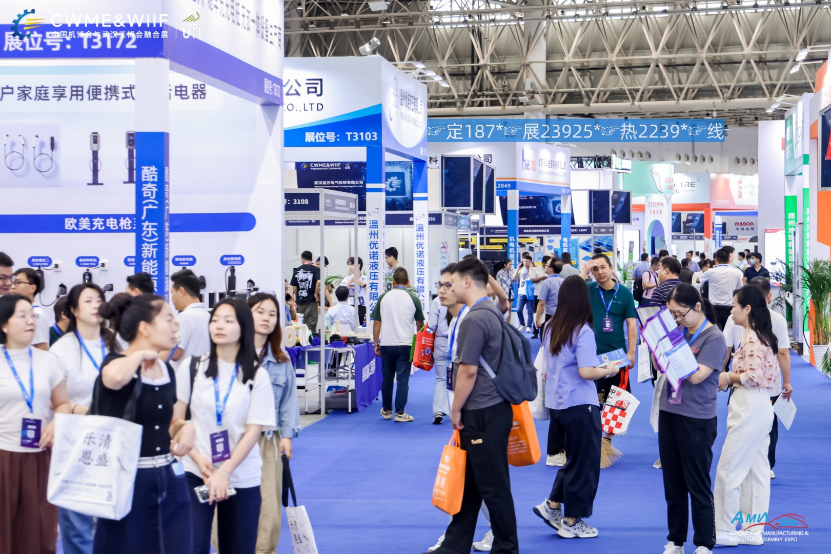 带电话18.jpg 带电话18.jpg